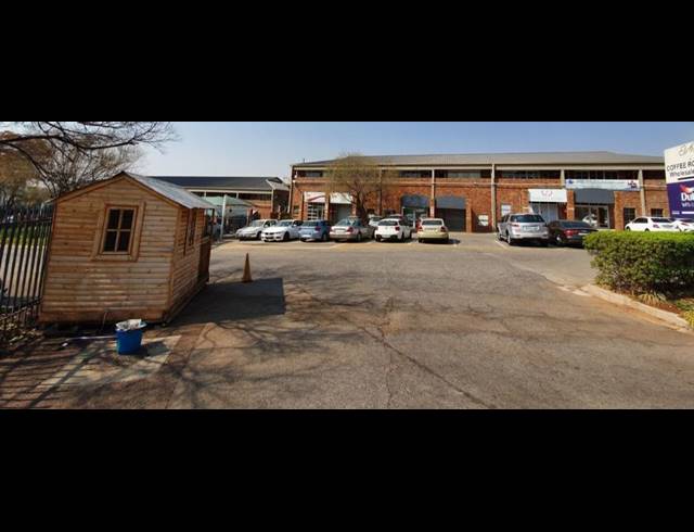 80M² BUSINESS CENTRE TO LET IN HIGHVELD